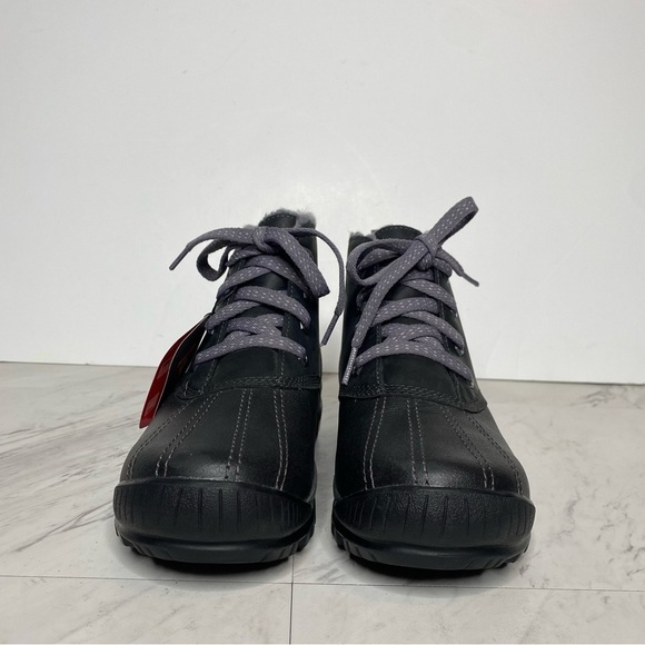 New! Timberland Mt. Hayes Chukka Waterproof Leather Boot 6 1/2 - Picture 2 of 15